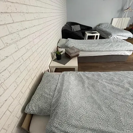 Hostel Centrum Kolejowa 15 *