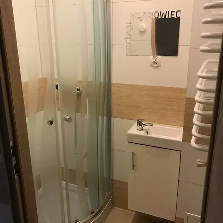 Apartman Centrum Kolejowa 15 *