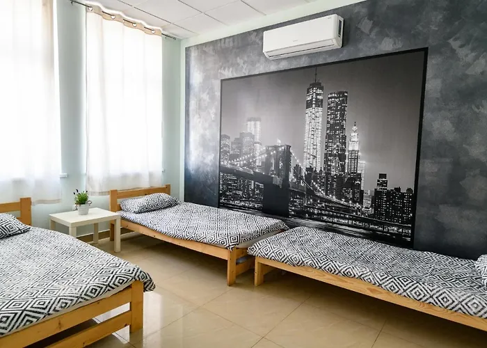 Centrum Kolejowa 15 *