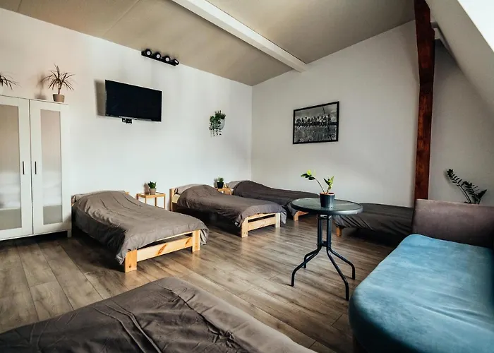 Centrum Kolejowa 15 *