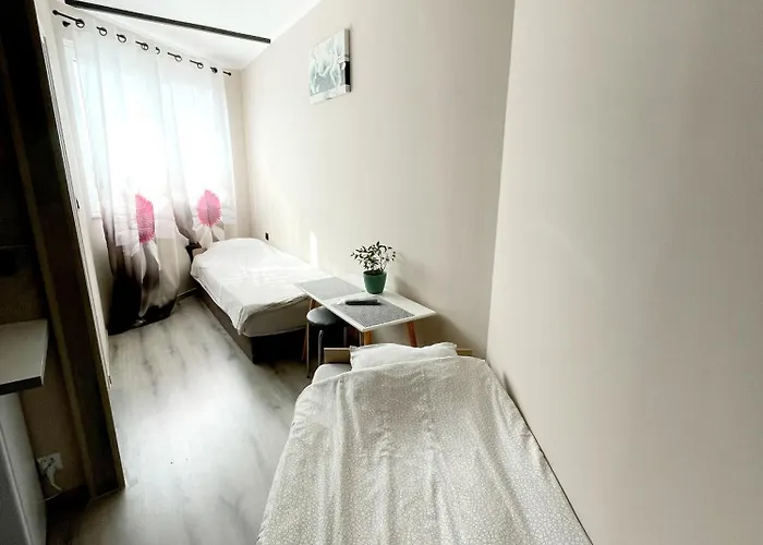 Centrum Kolejowa 15 *