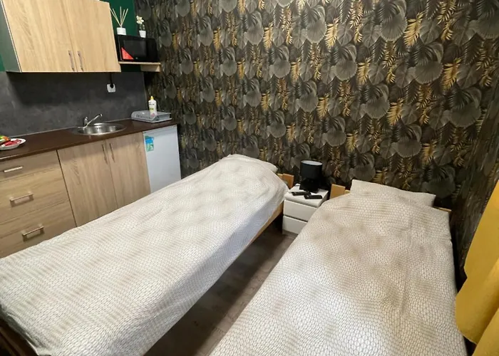 Centrum Kolejowa 15 *